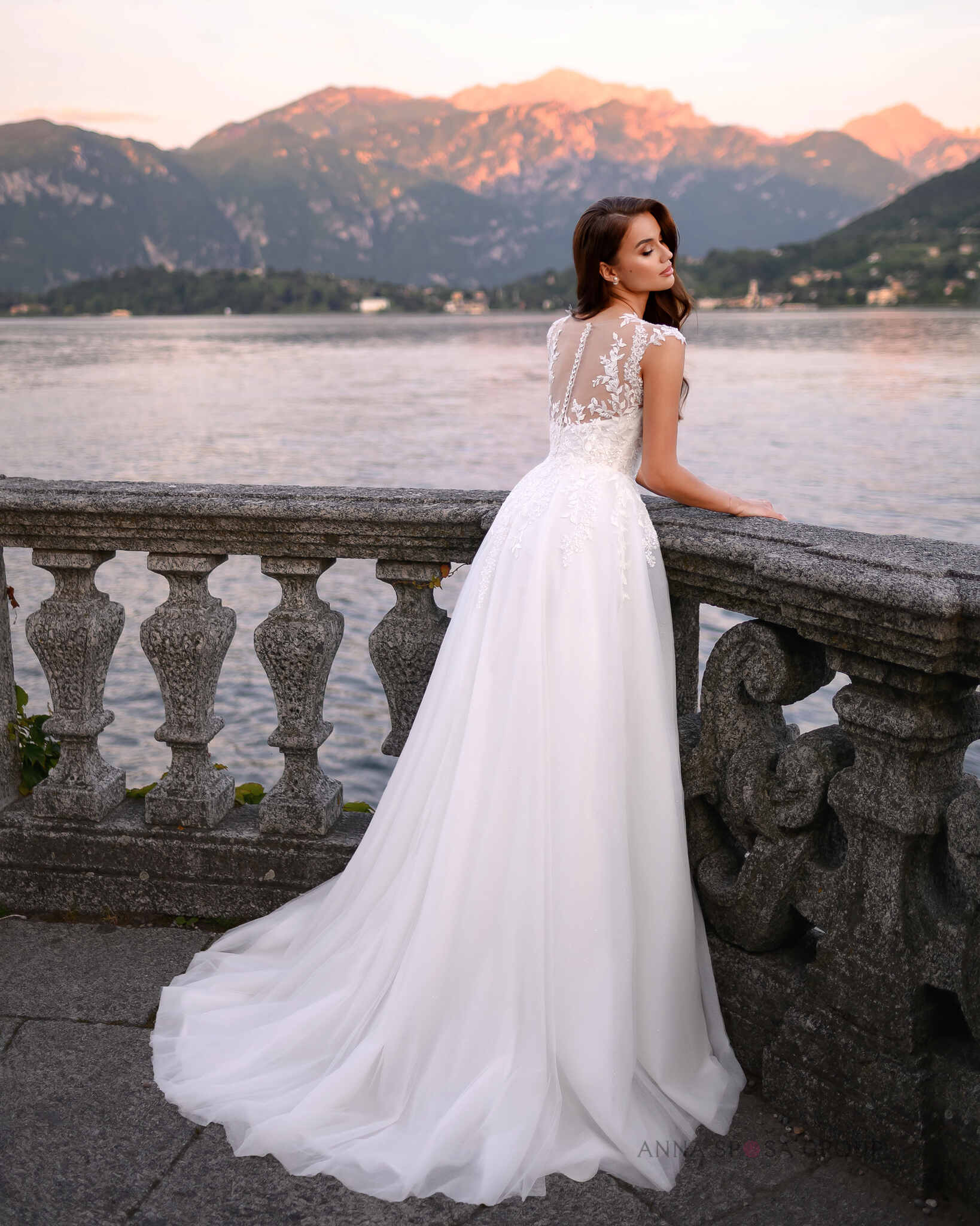 suknia-slubna-anna-sposa-manana-tyl