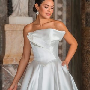 Suknia ślubna Diane Legrand  DE LUXE 50912