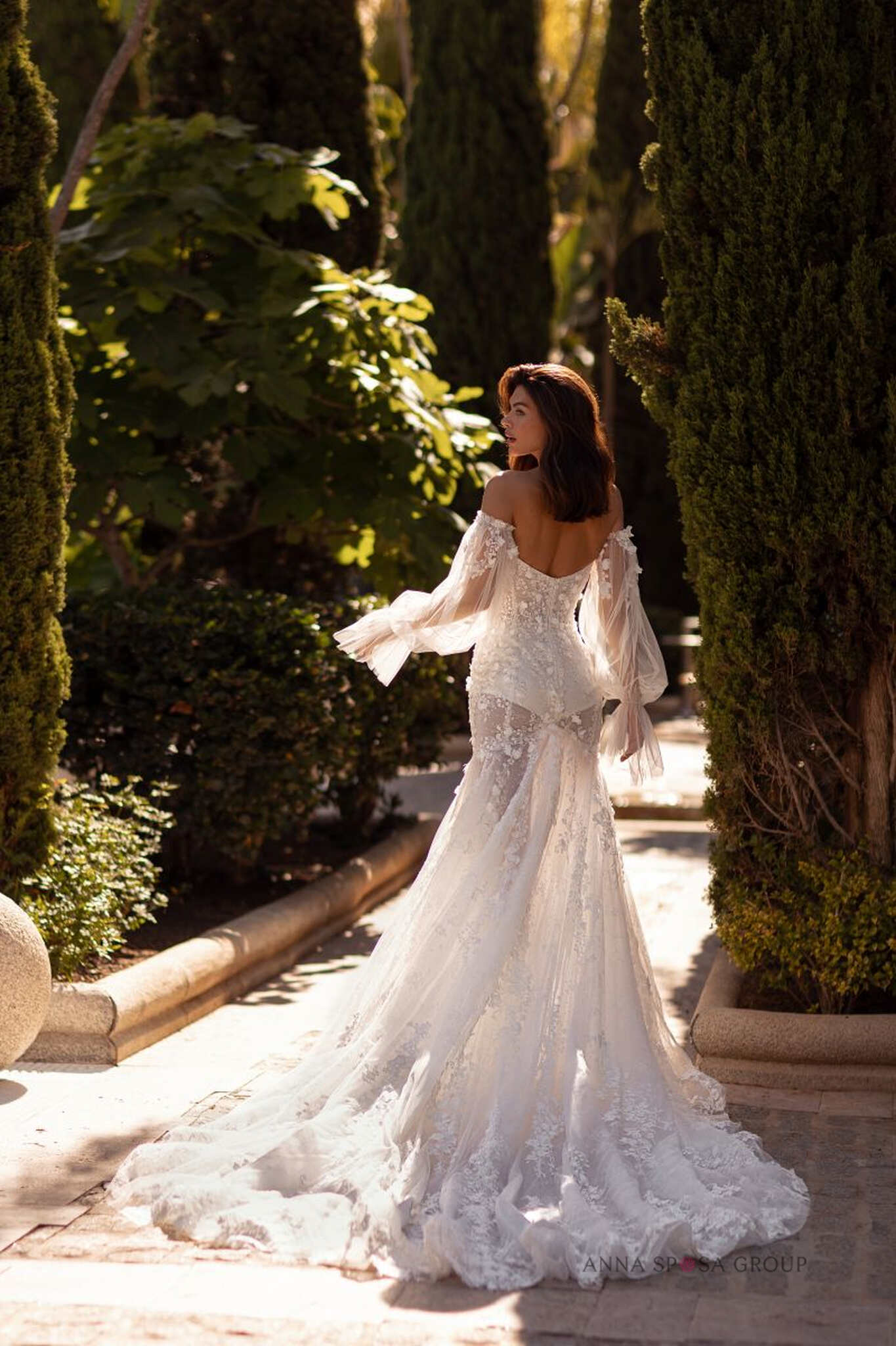suknia-slubna-anna-sposa-hitomi-tyl_Easy-Resize.com