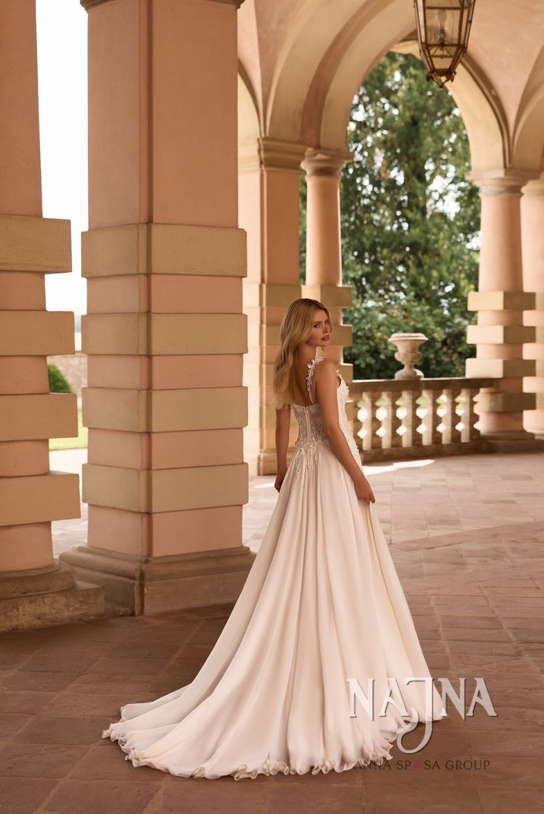 Suknia ślubna Anna Sposa BOSFORIA tył w NAJNA WOW