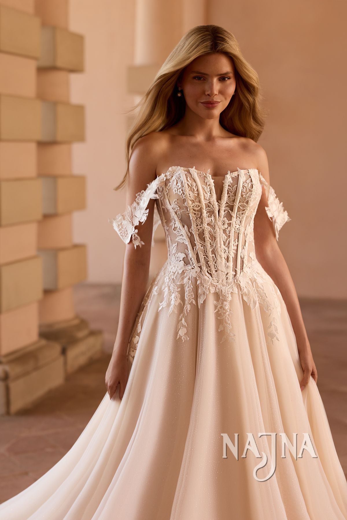 Suknia ślubna Anna Sposa BULGARINA blisko w NAJNA WOW
