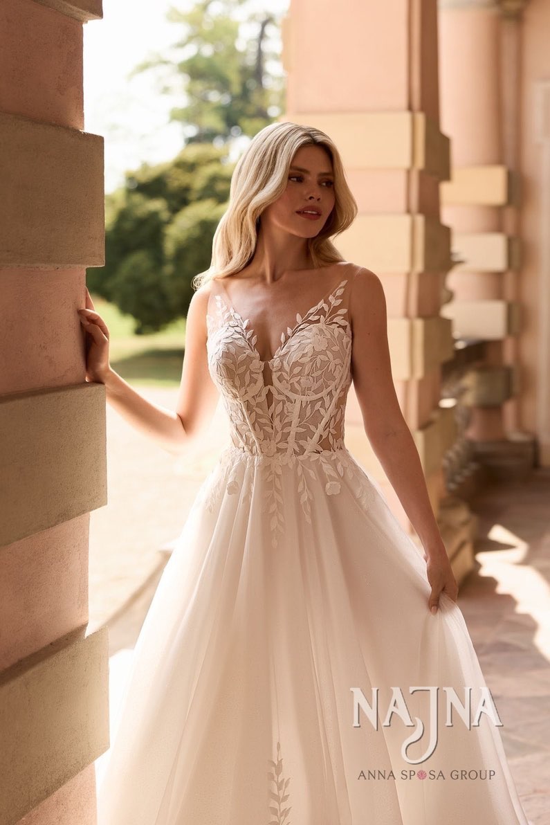 Suknia ślubna Anna Sposa DESSOL blisko w NAJNA WOW