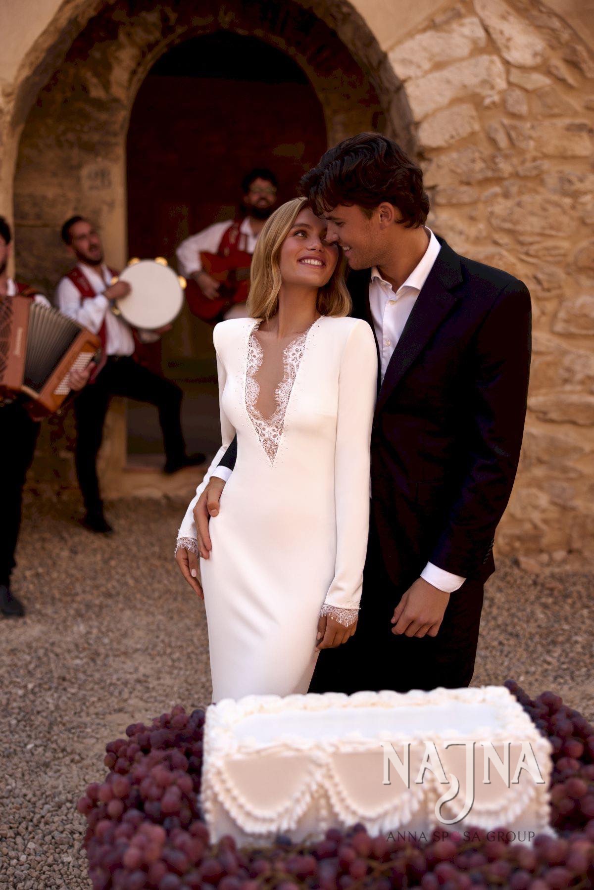 Suknia ślubna Anna Sposa EIREYA blisko w NAJNA WOW