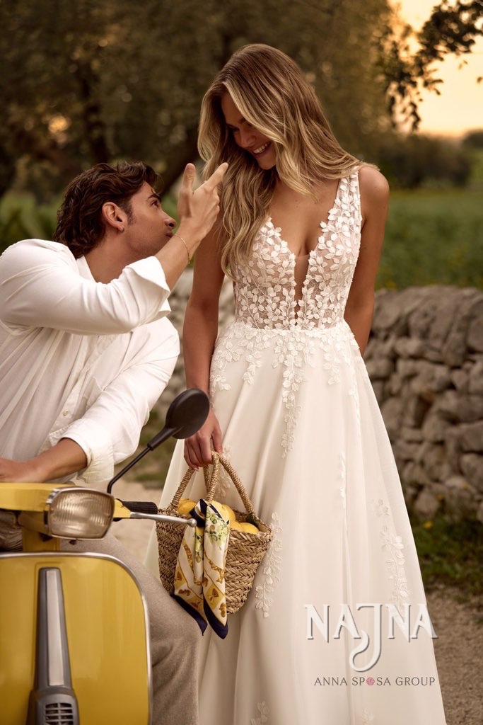 Suknia slubna Anna Sposa ELIZIA blisko