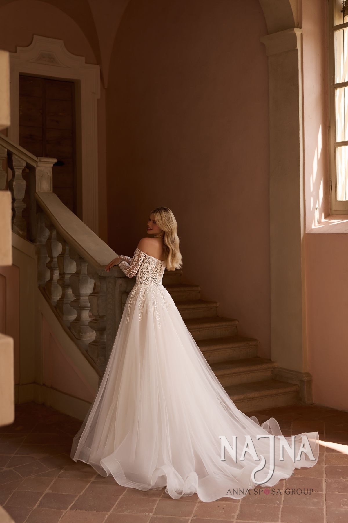 Suknia ślubna Anna Sposa PANETON tył w Najna WOW